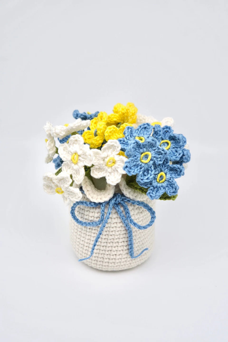 Forget me nots in a vase