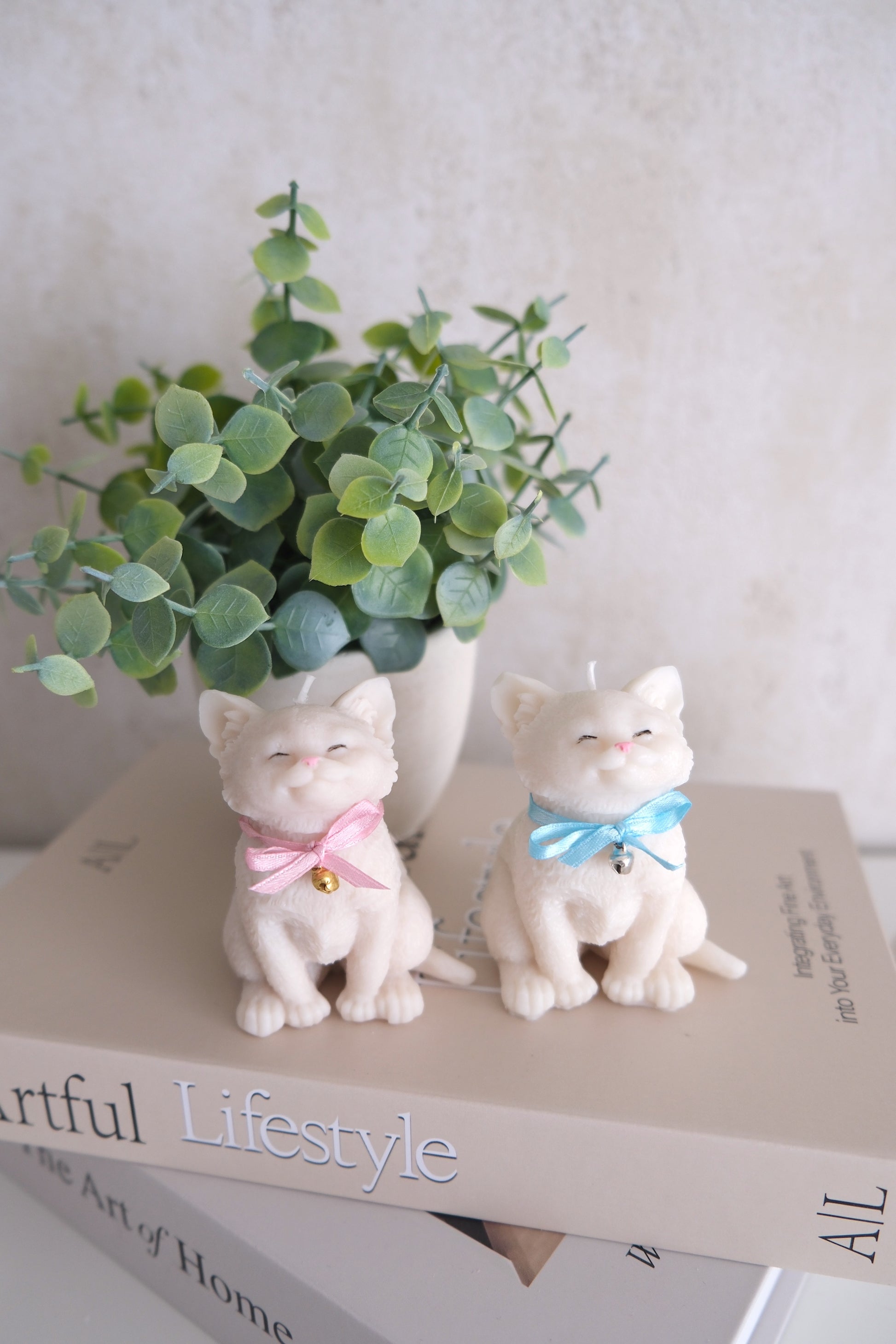 'Sitting Cat' Candle