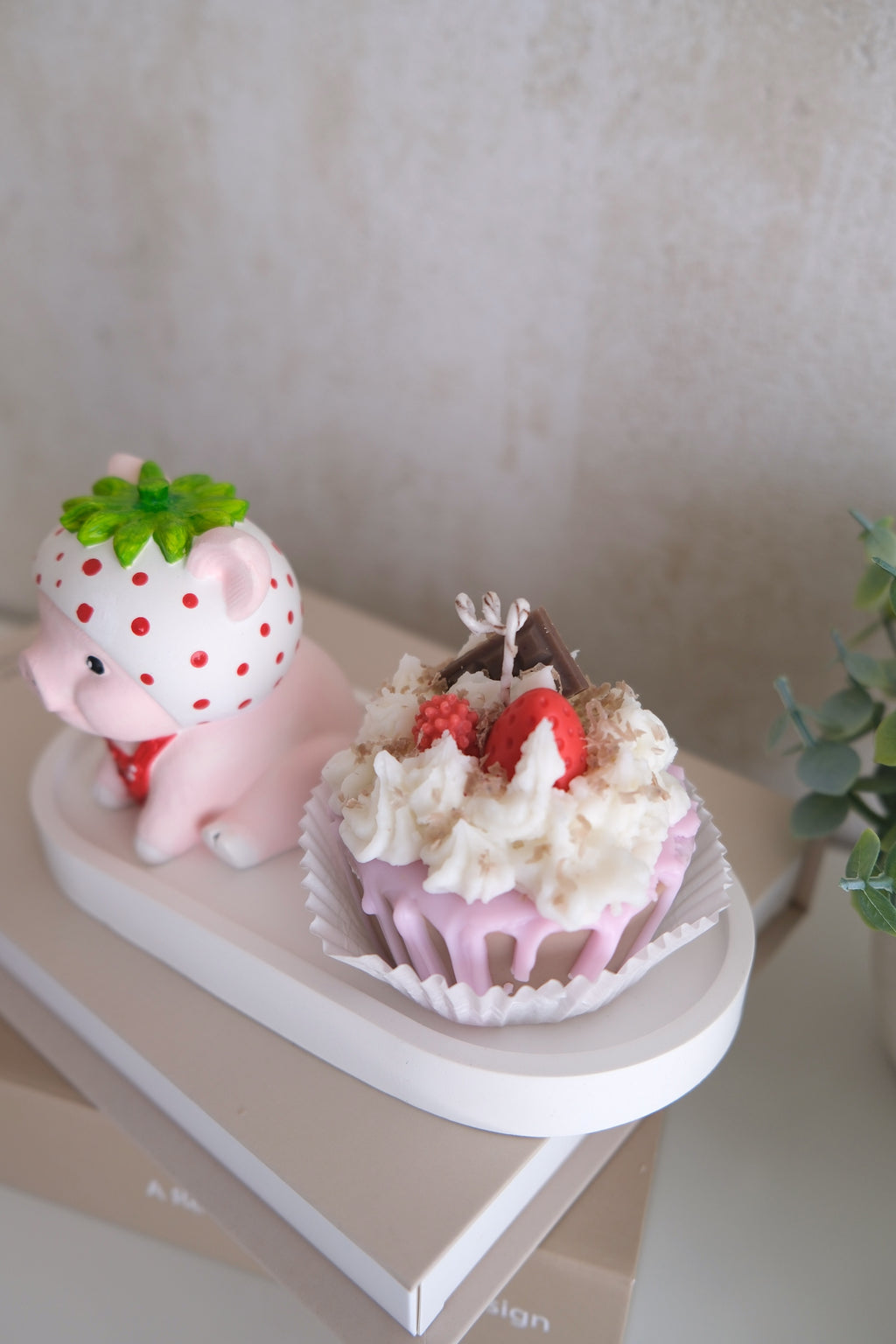 'Strawberry Pig Set' Candle