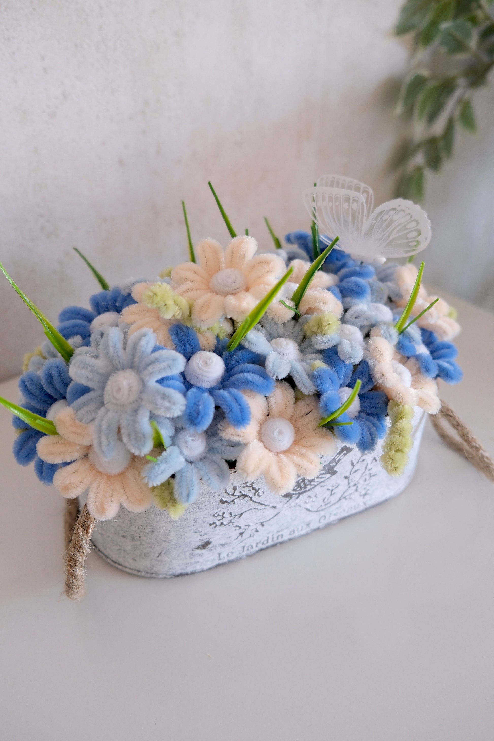 Flower arrangement 'Butterfly Meadow'
