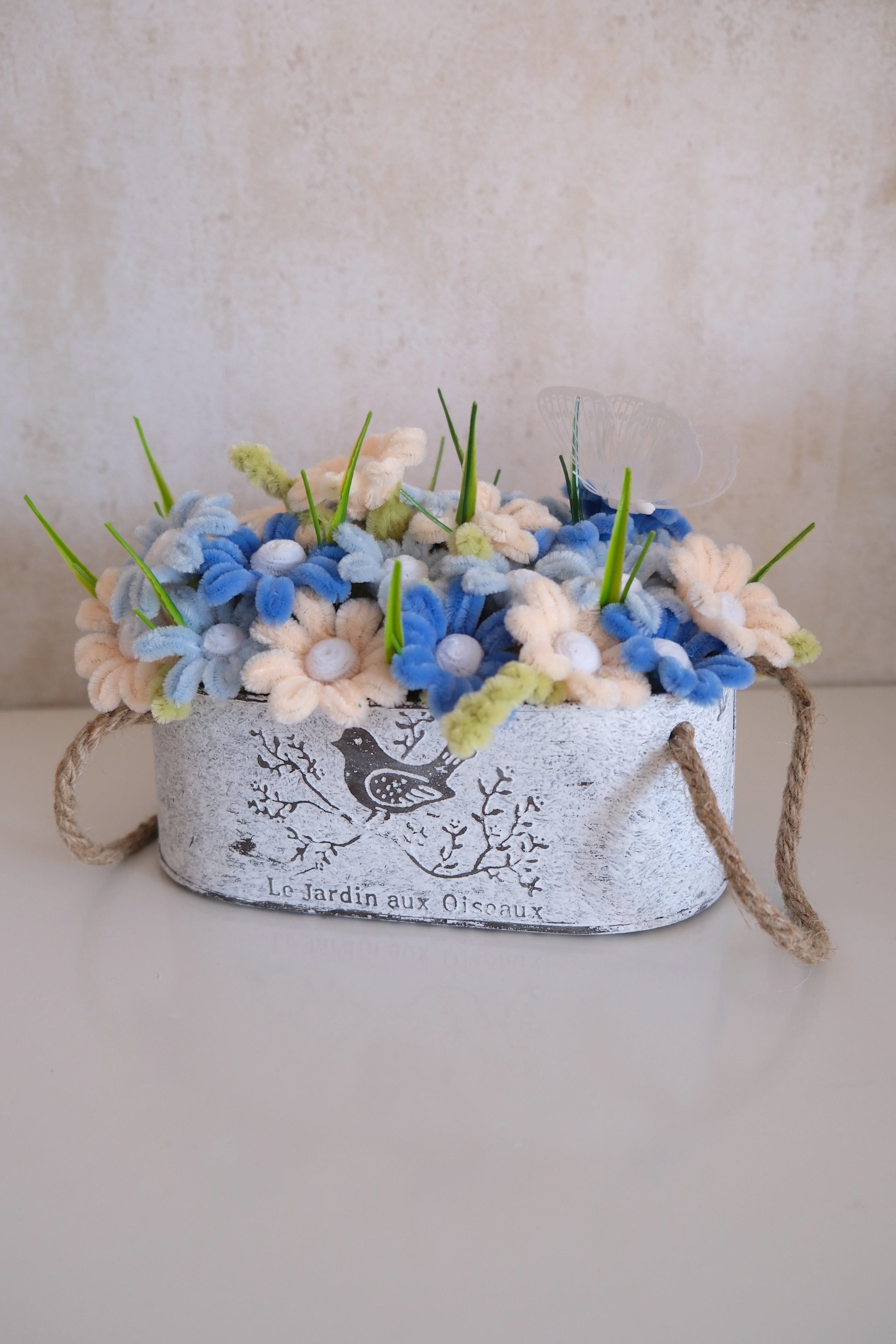 Flower arrangement 'Butterfly Meadow'
