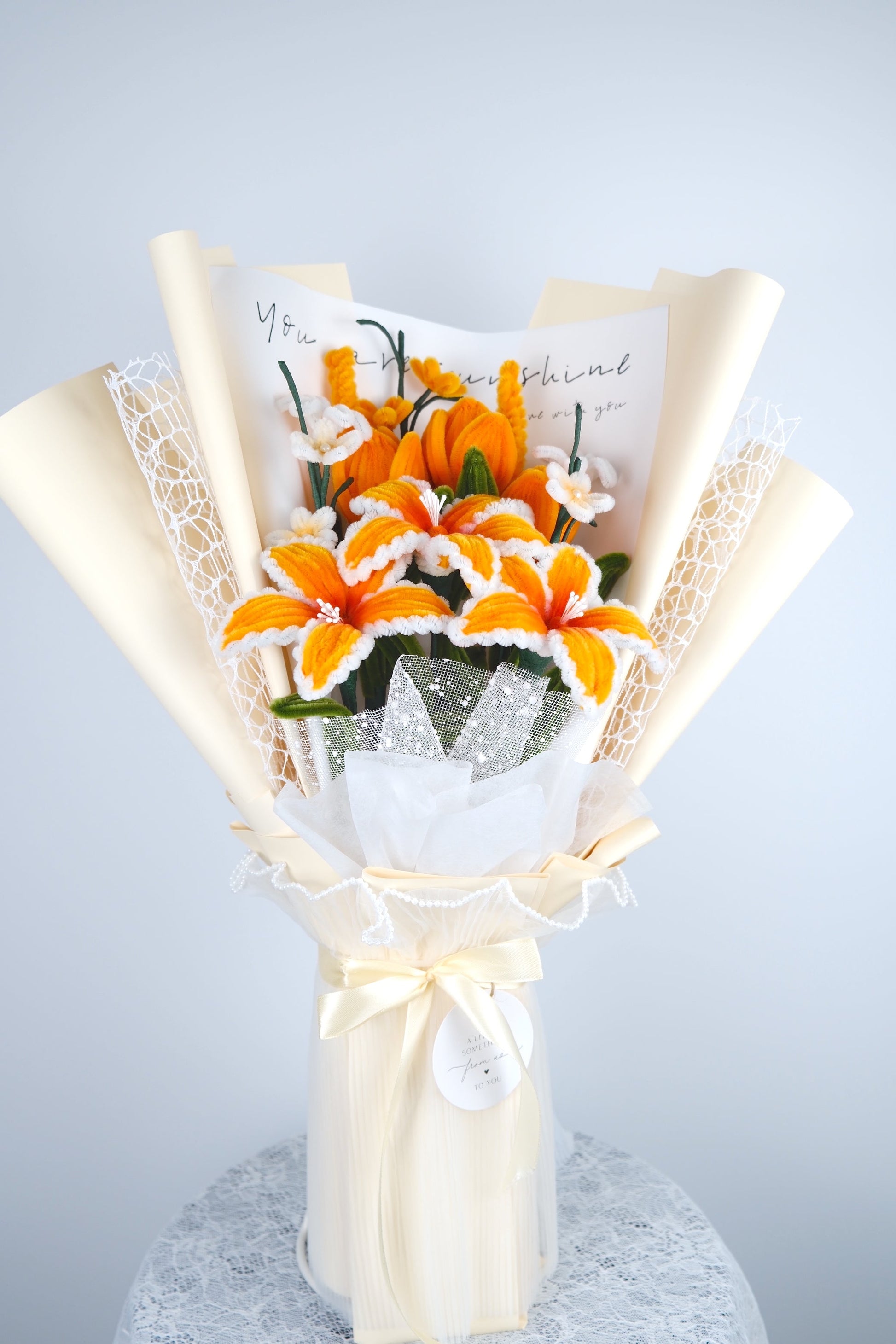 Oranje tulpen en lelie bloemen boeket (Pre-order)