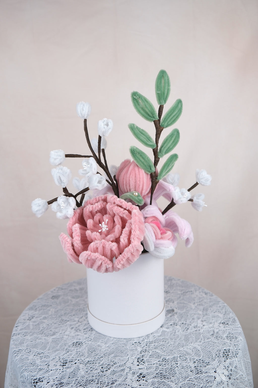 Roze bloemen pot
