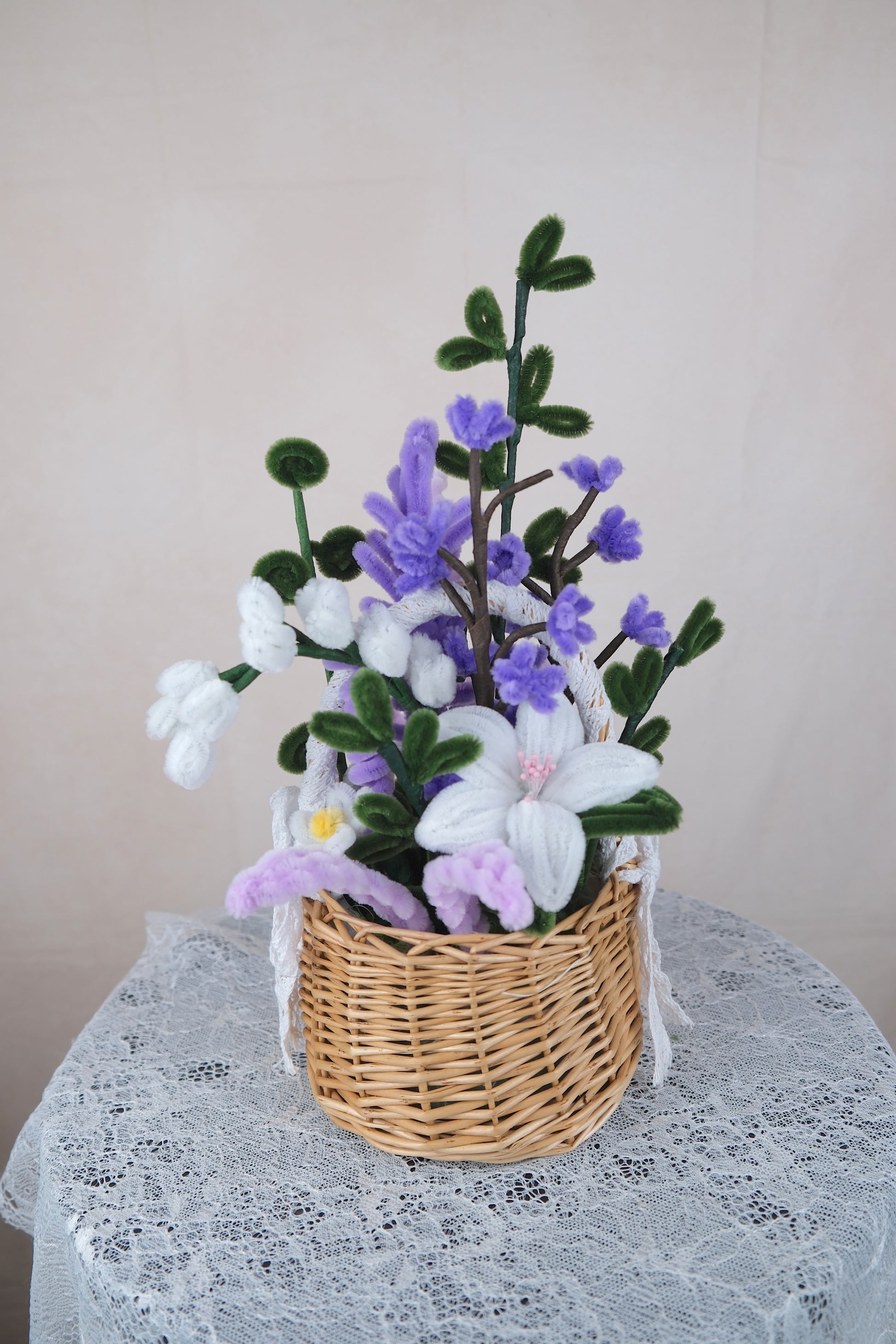 Kleine bloemen mandjes (2 kleuren)