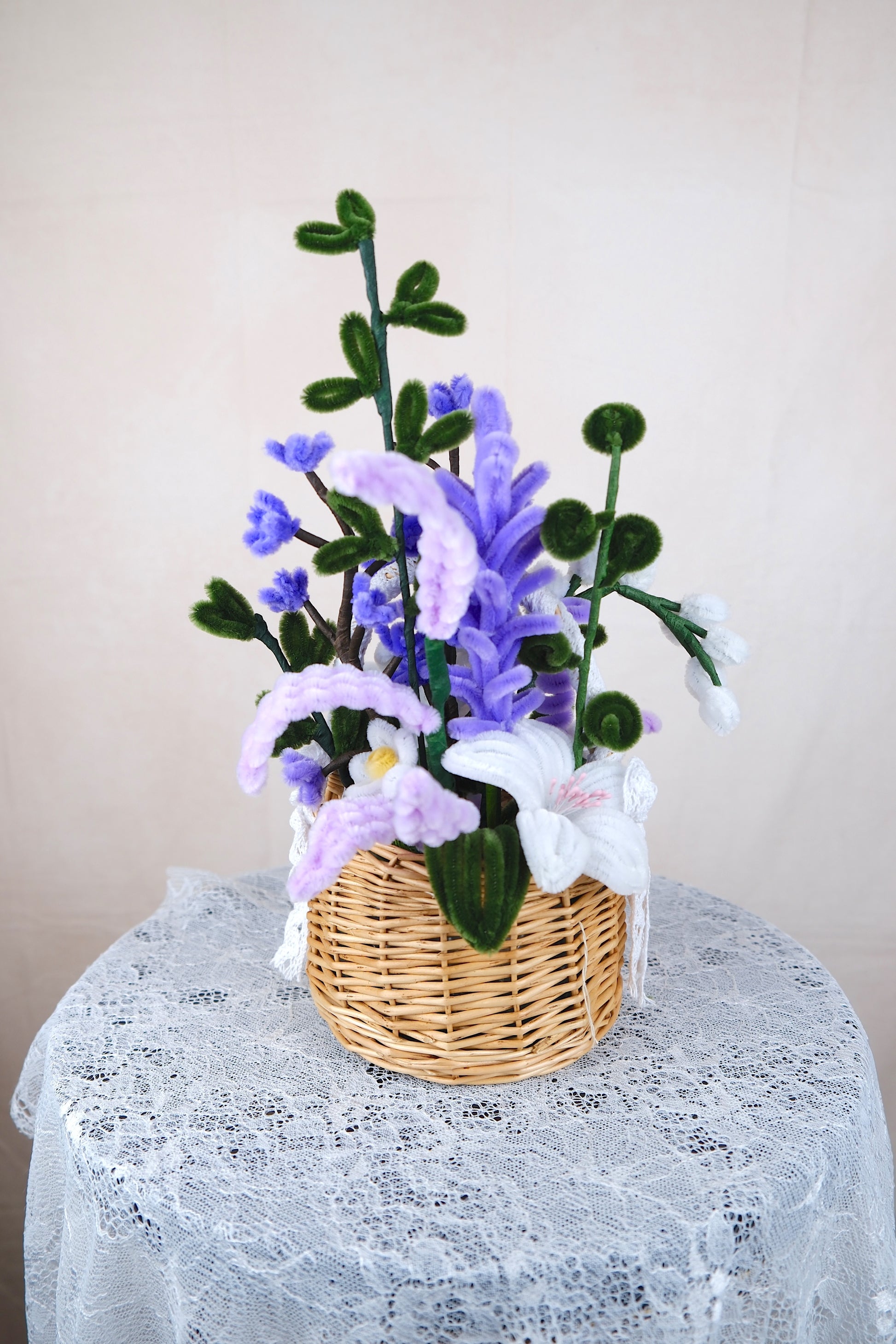 Kleine bloemen mandjes (2 kleuren)